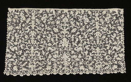 Cravat end