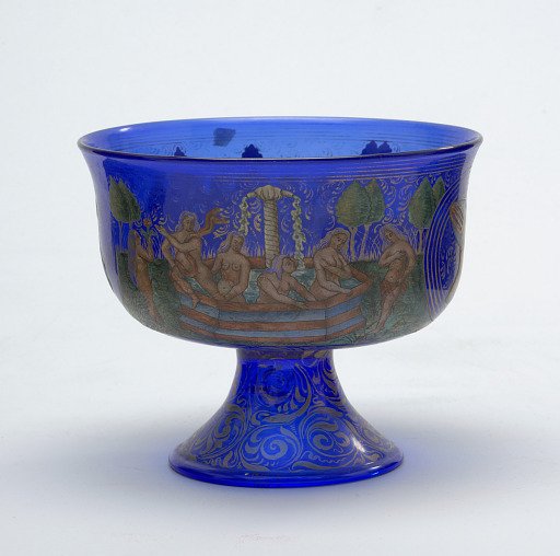 Footed bowl