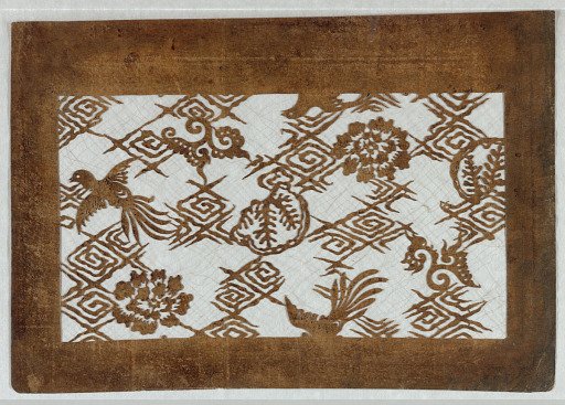 Animals, plants, and other abstract motifs