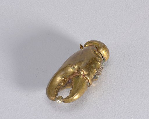 Lobster Claw with Pearl