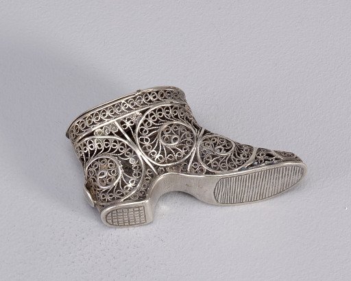 Filigree Shoe
