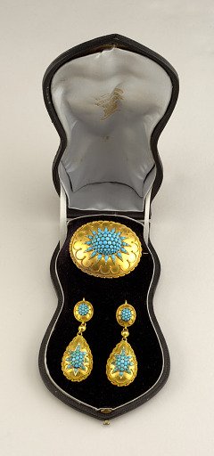 Earrings, bracelet and brooch