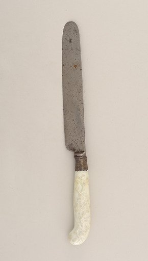 Knife with Porcelain Handle