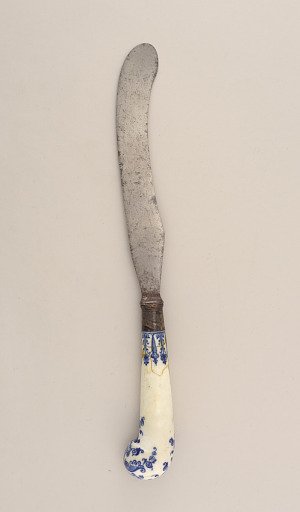 Knife with Porcelain Handle