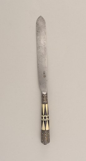 Knife with Triangular Pattern Ivory and Bone Handle