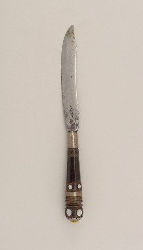 Knife