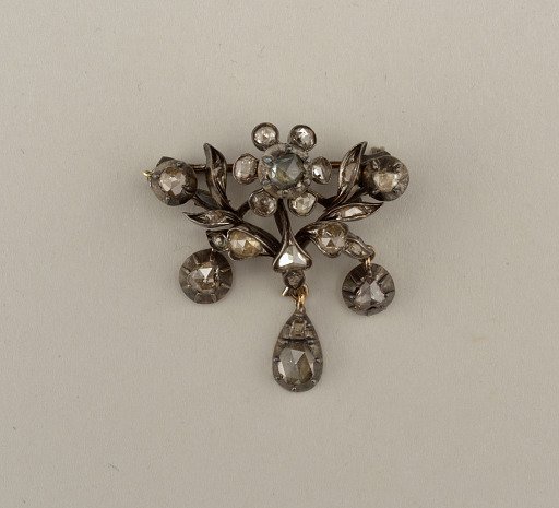 Brooch