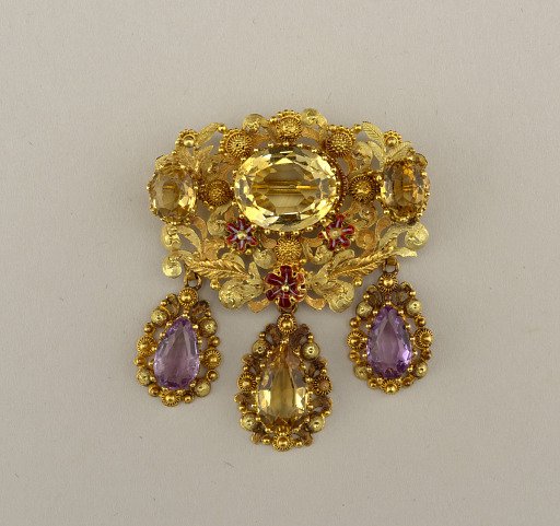 Brooch