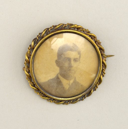 Brooch