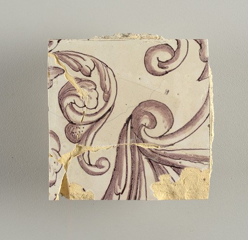 Tile wall facing