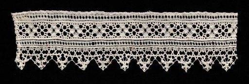 Lace fragment