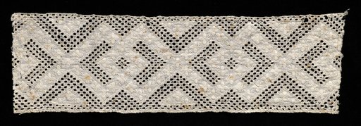 Lace fragment