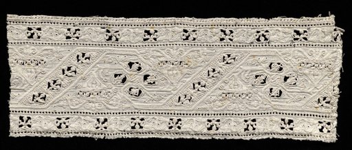 Lace fragment
