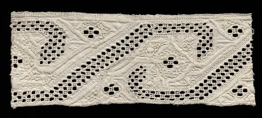 Lace fragment