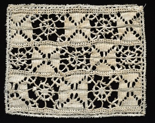 Lace fragment