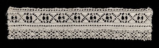 Lace fragment