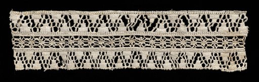 Lace fragment