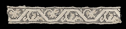 Lace fragment