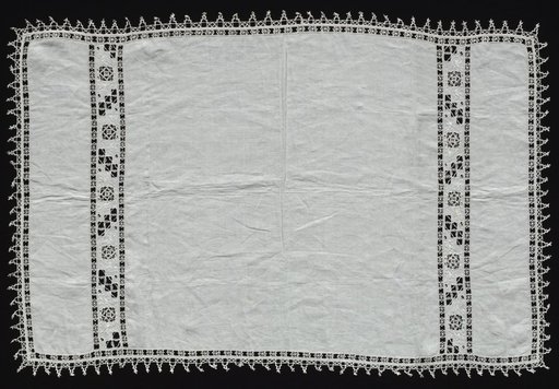 Lace Cloth