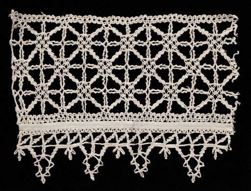 Lace Insertion with Edging of Points