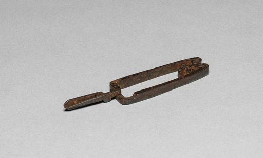 Tweezers