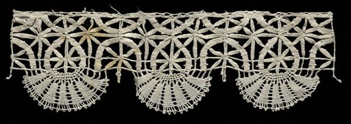 Lace Edging with Bell Points