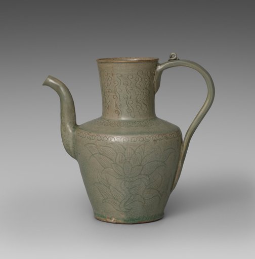 Wine Pot with Incised Lotus Design