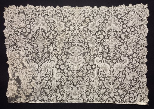 Lace Jabot