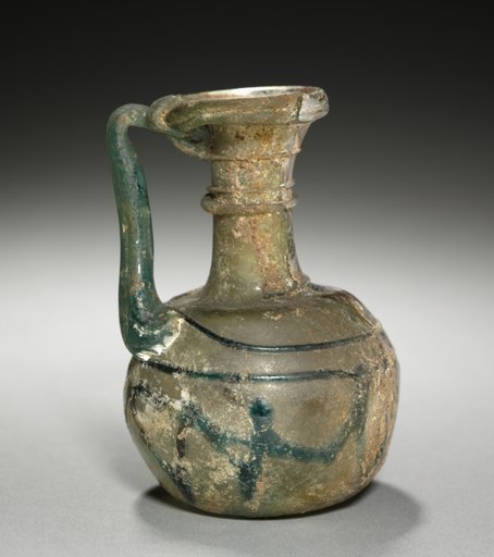 Squat Juglet