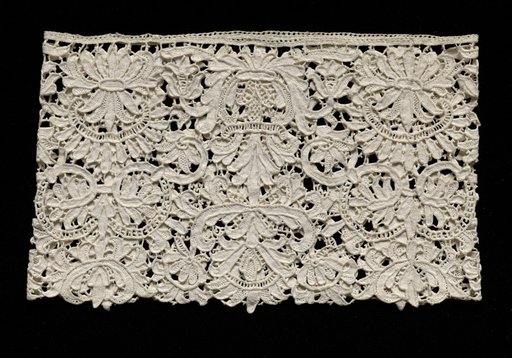 Lace Cuff (one of a pair)