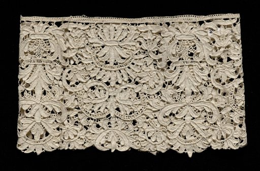 Lace Cuff (one of a pair)