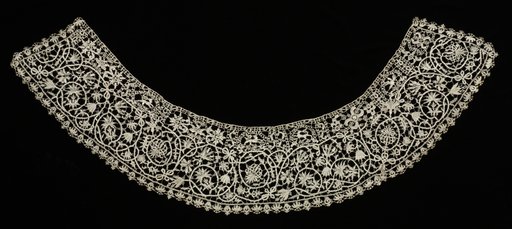 Lace Collar