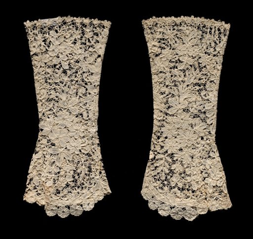 Pair of Gloves