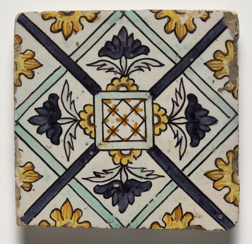 Tile- Central Motif in Diamond