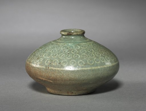 Oil Bottle with Inlaid Dots Design