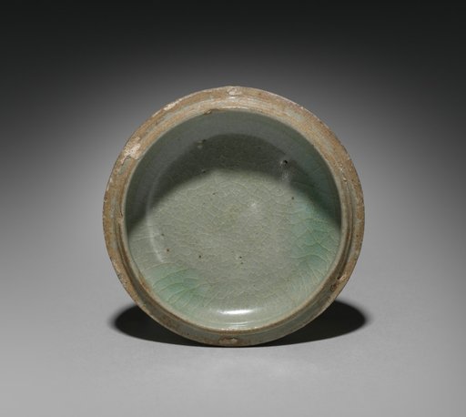 Box with Chrysanthemum and Scroll Design