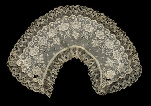 Lace Collar