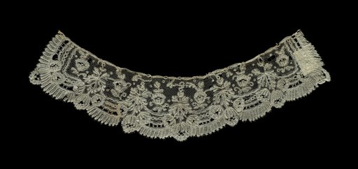 Lace Cuff (one of a pair)