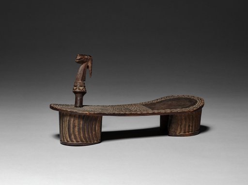 Sandal (mtalawanda / mtawanda) or Clog (kiatu cha mti)
