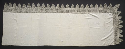 Cloth with Lace Edging