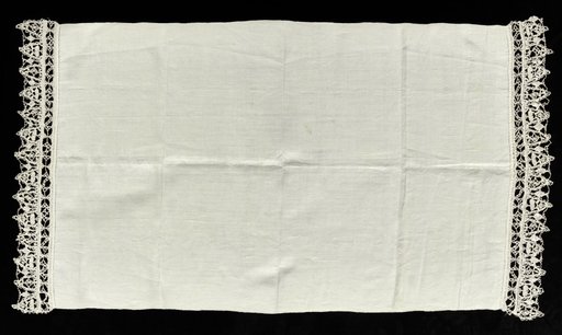 Cloth with Lace Edging
