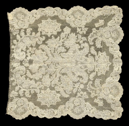 Lace Jabot