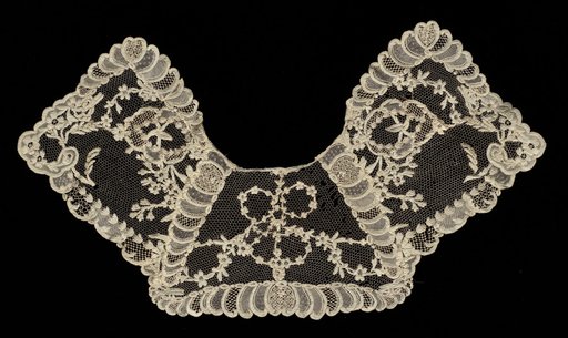 Lace Collar