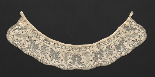Lace Collar