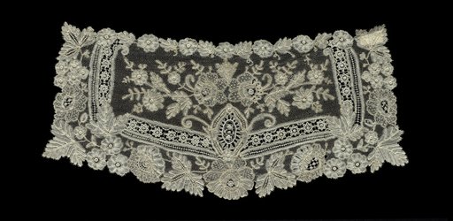 Lace Cuff (one of a pair)