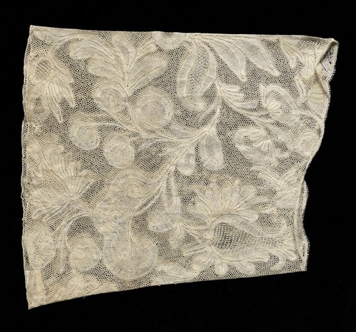 Lace Cuff (one of a pair)