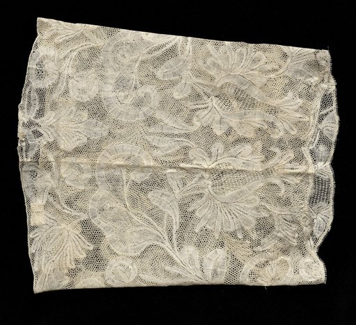 Lace Cuff (one of a pair)