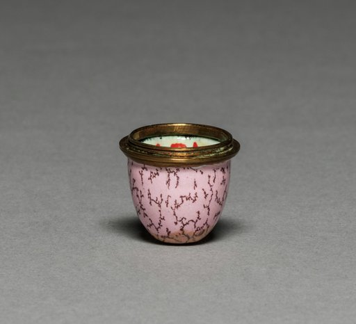 Thimble and Container (Container)