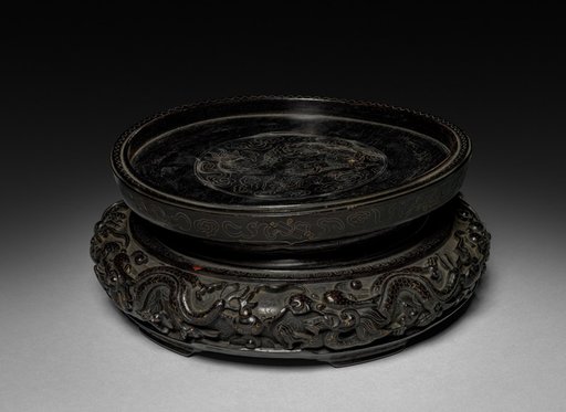 Jar with Chrysanthemum Decoration (base)