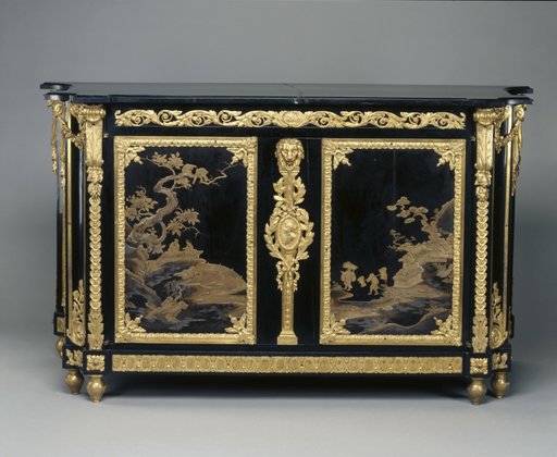 Chest of Drawers (Commode)
